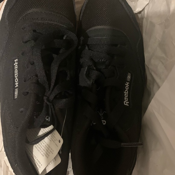 Black Reebok - Picture 8 of 9